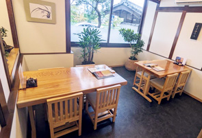兵庫県高砂市のうなぎ屋「うなぎ処うな豊　高砂店」の店内写真